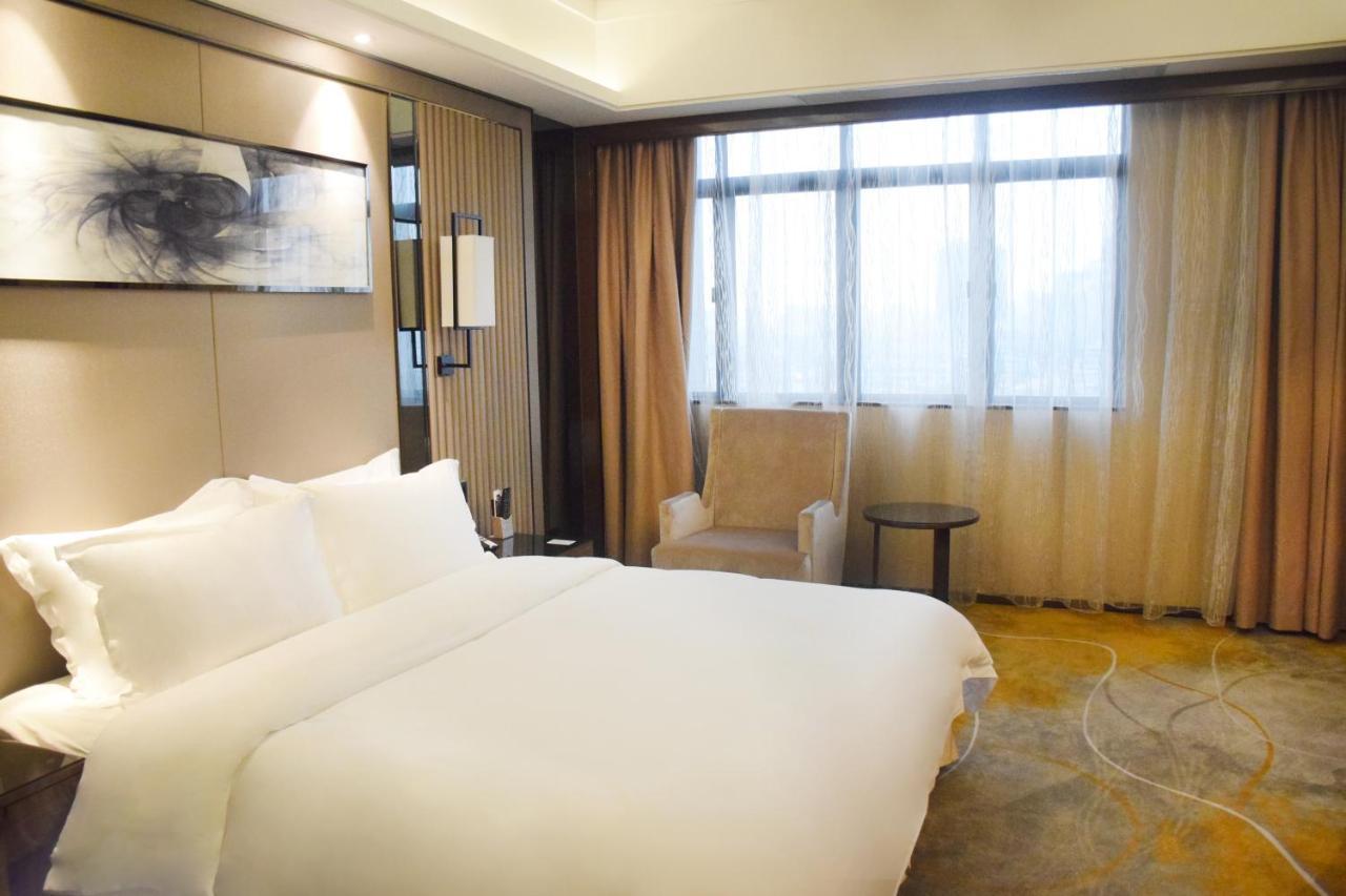 Ramada Foshan Hotel Extérieur photo