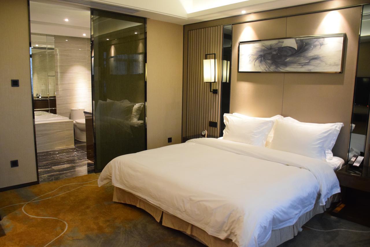 Ramada Foshan Hotel Extérieur photo