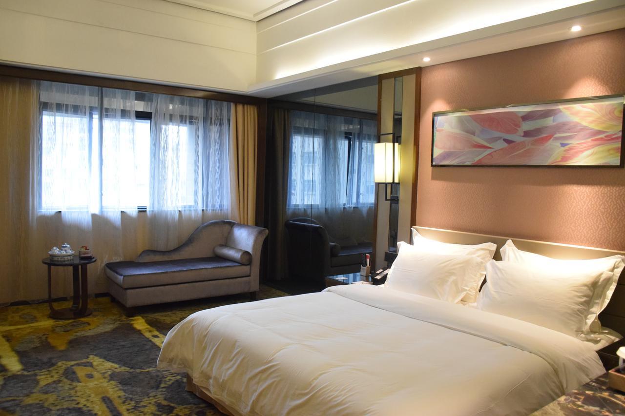 Ramada Foshan Hotel Extérieur photo