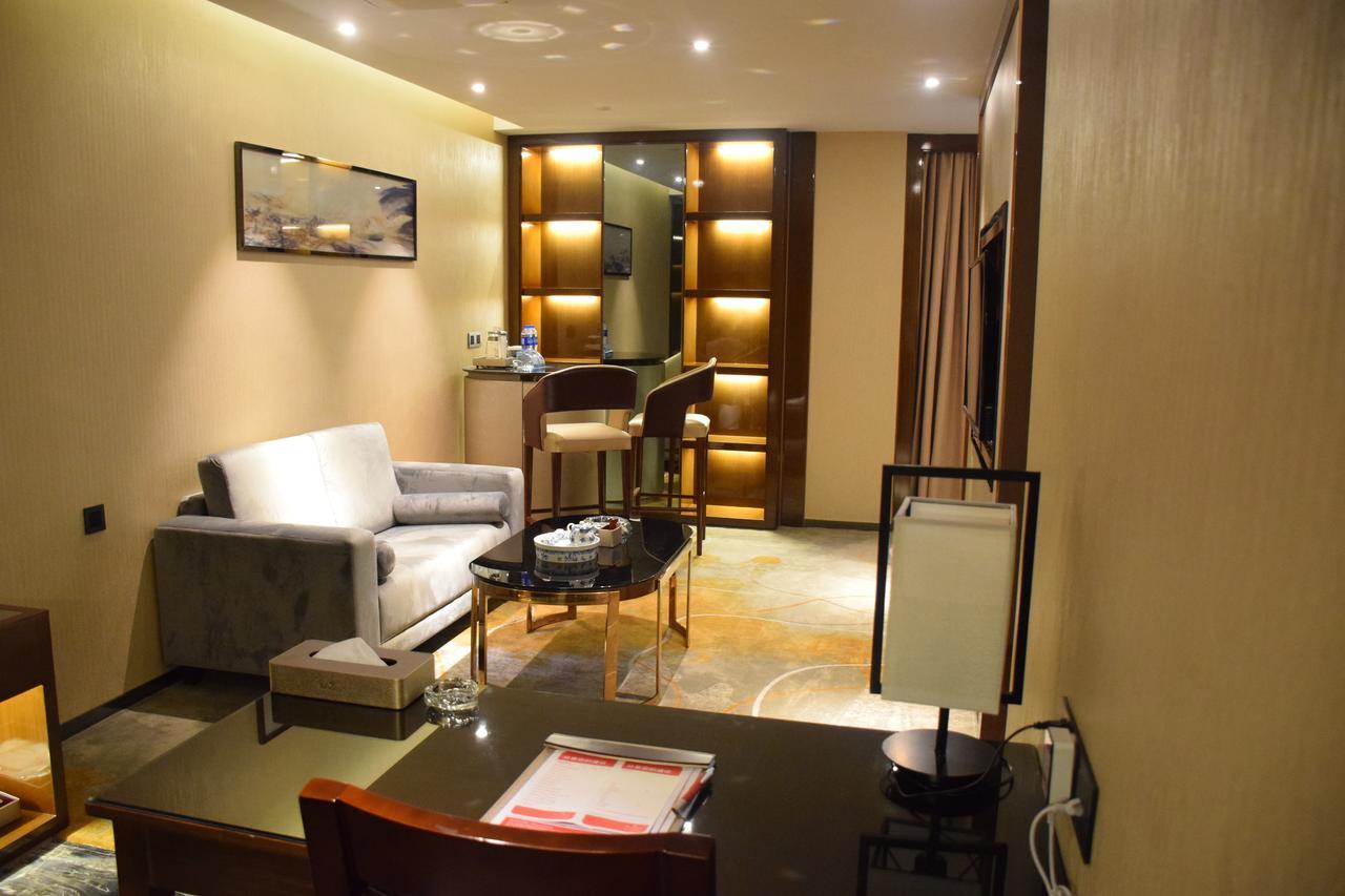 Ramada Foshan Hotel Extérieur photo